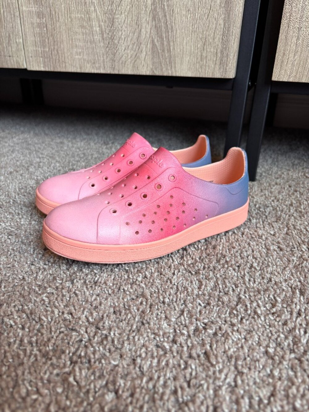 People Footwear Ace Kids Slip On Water Shoes Pink Ombre Gradient Size 13 Sneaker